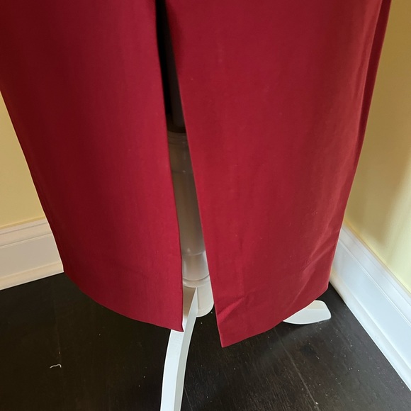 NWT Klandestine Midi Italy Pencil Skirt Euro Size 42/US 6 Burgundy, side slit - Picture 5 of 13